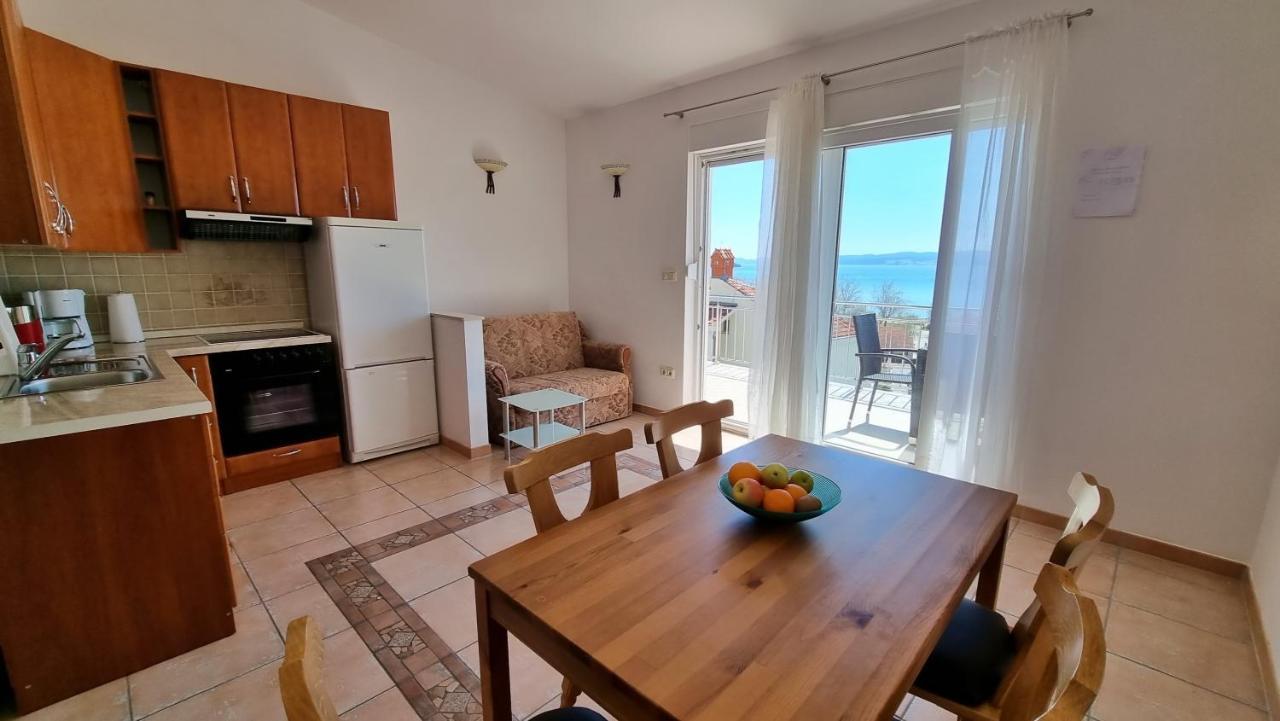 Apartments Stare Duce 6 Оміш Екстер'єр фото