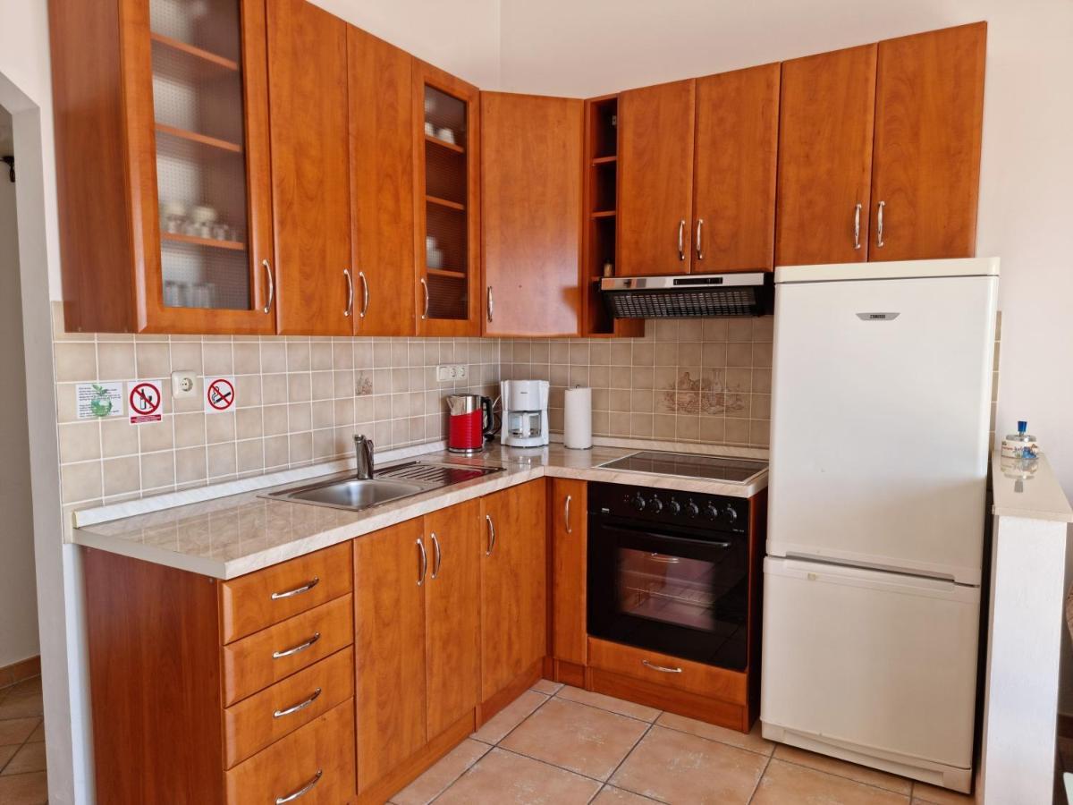 Apartments Stare Duce 6 Оміш Екстер'єр фото